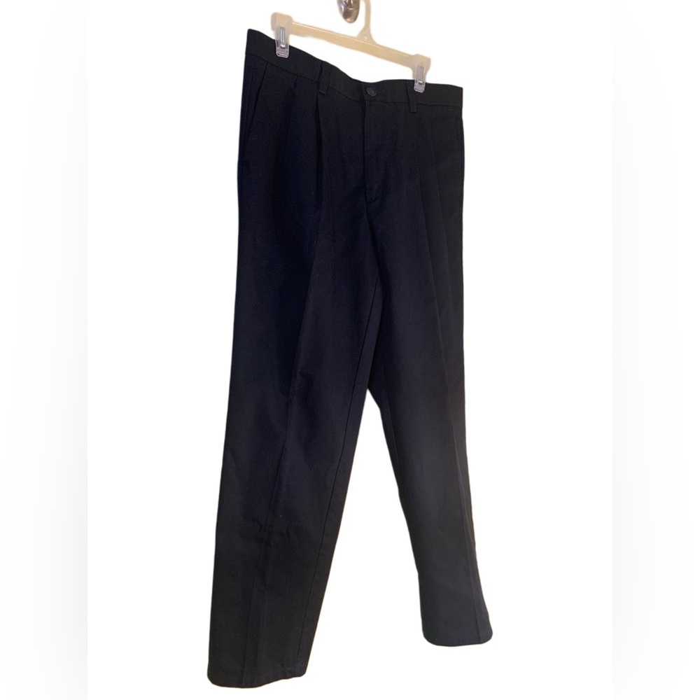 Men’s black pleated fit Dockers casual pants 34x32
